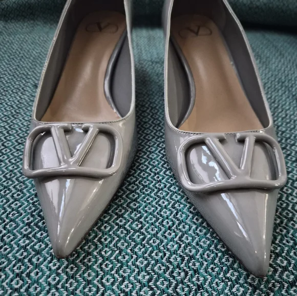Gray V Logo Patent Leather Kitten Heels